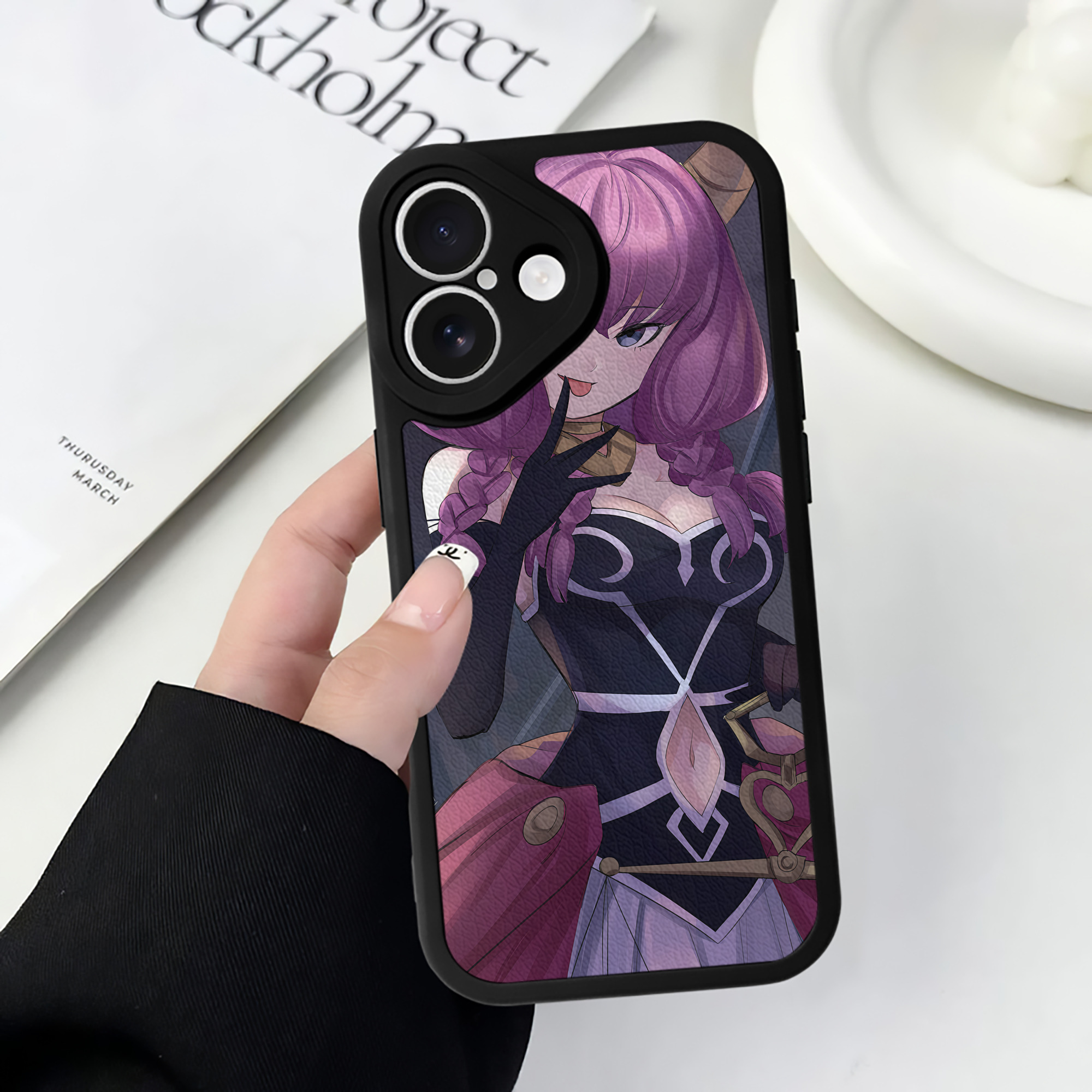（画像用） 葬送のフリーレン Frieren 【iPhone 16シリーズ対応】シリコンスマホケース（レザー調） 材質：シリコン